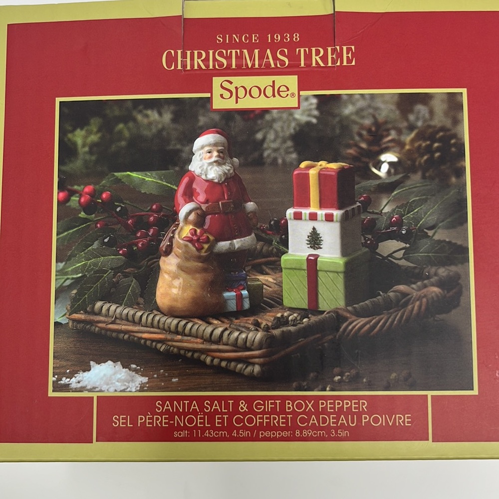 Spode salt & pepper shakers Santa gift box Christmas Tree Spode set New